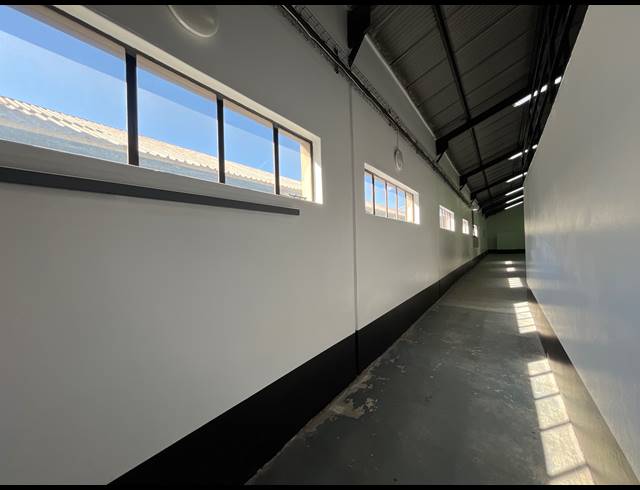 680M² WAREHOUSE TO LET IN SEBENZA